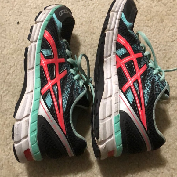 ASICS Running Shoes - Picture 5 of 5